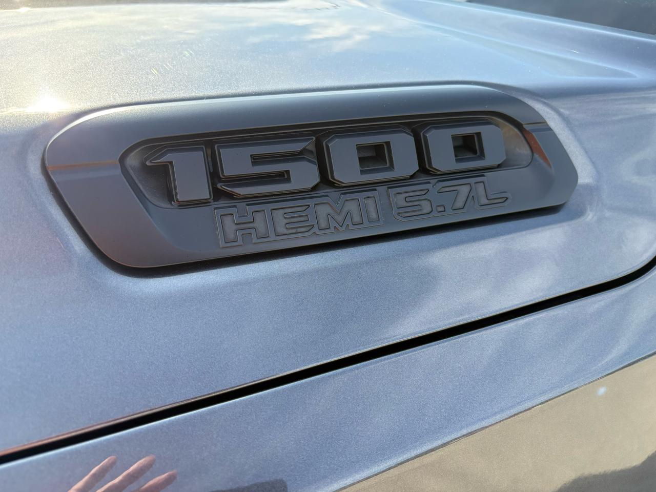 RAM 1500 Big Horn 4x4 Quad Cab 6'4" Box 2022