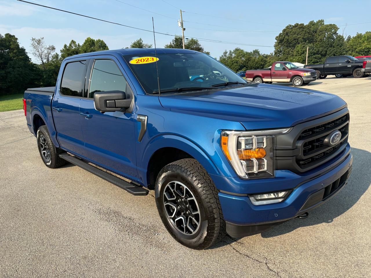 Ford F-150 4WD SuperCrew 145" XLT 2023