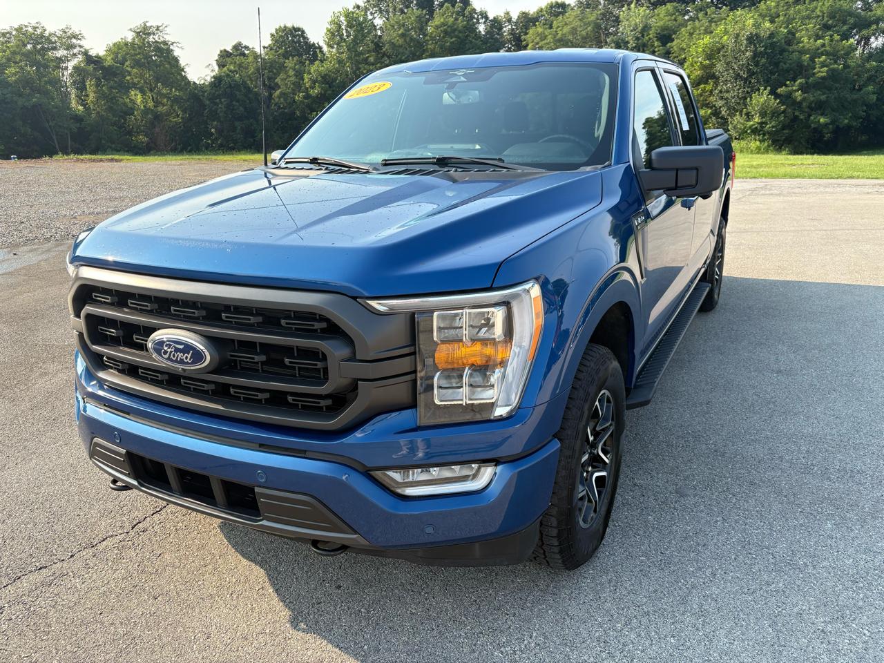 Ford F-150 4WD SuperCrew 145" XLT 2023