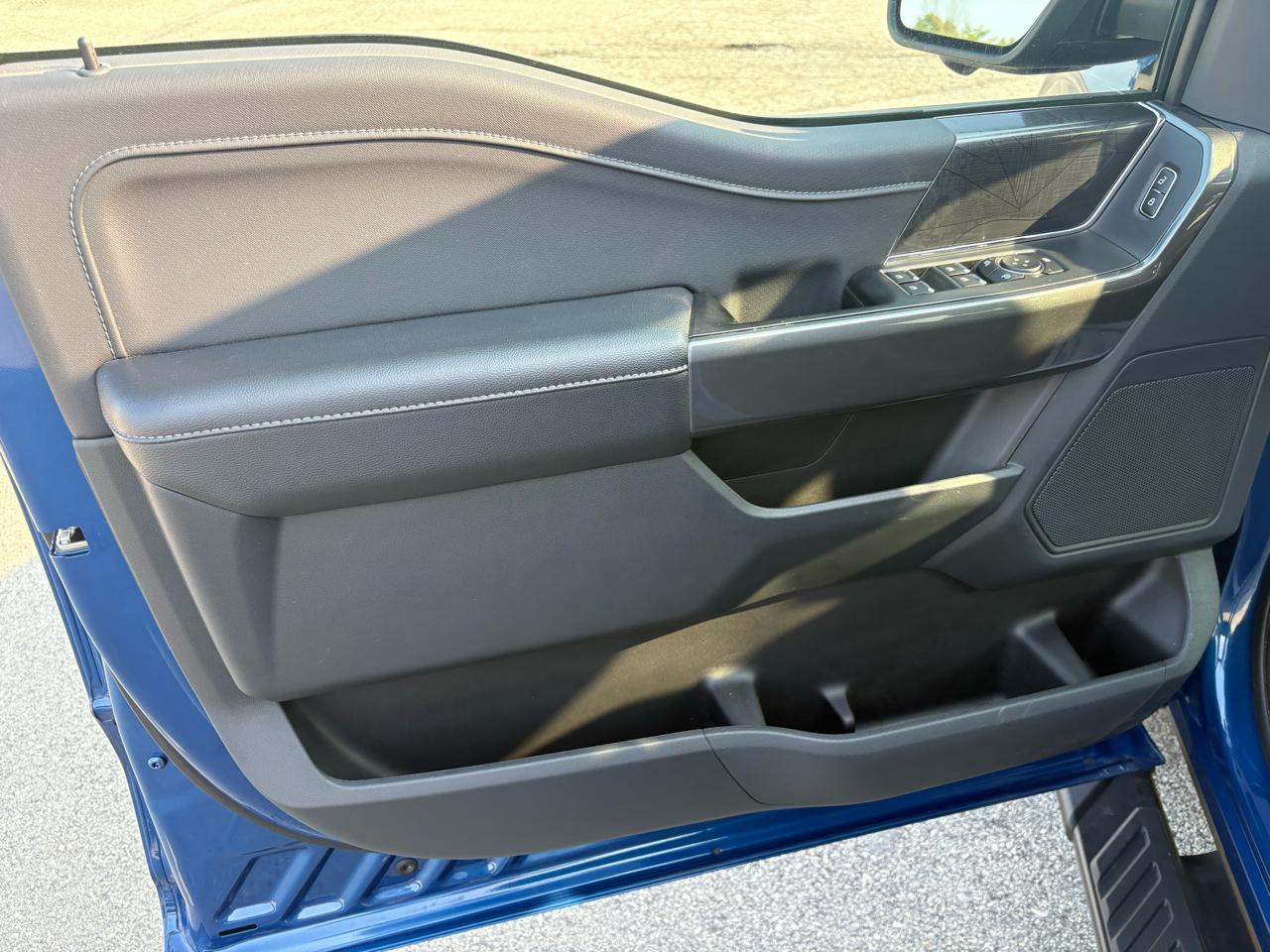 Ford F-150 4WD SuperCrew 145" XLT 2023