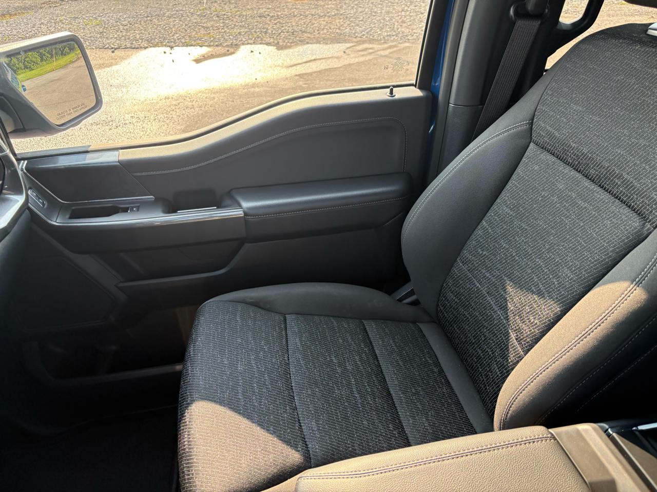 Ford F-150 4WD SuperCrew 145" XLT 2023