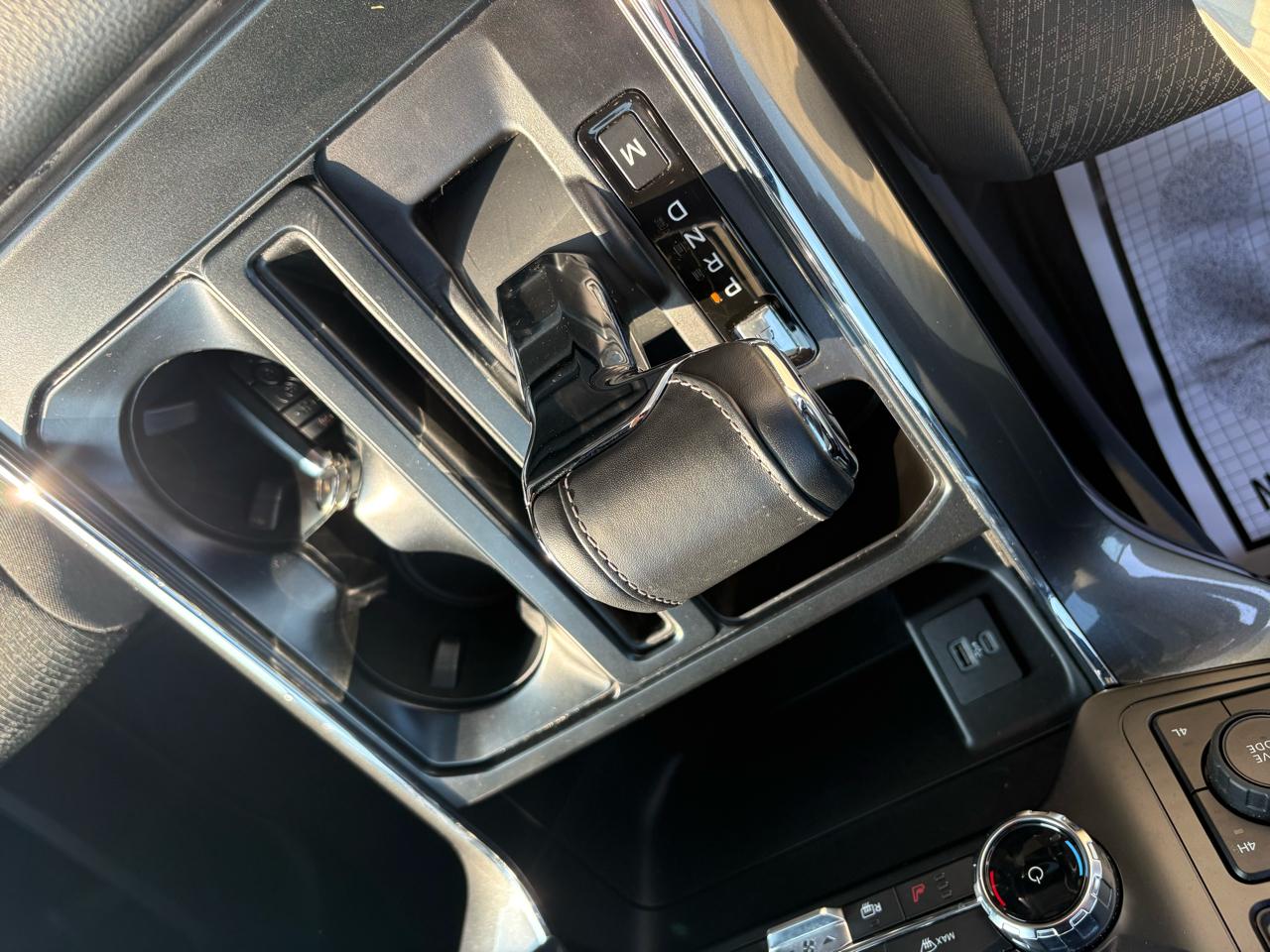 Ford F-150 4WD SuperCrew 145" XLT 2023