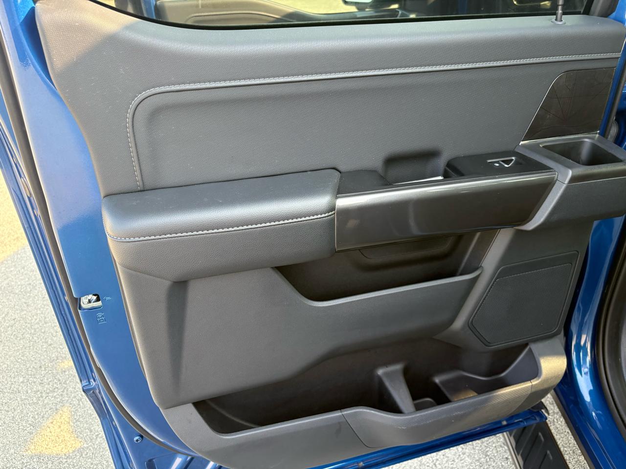 Ford F-150 4WD SuperCrew 145" XLT 2023