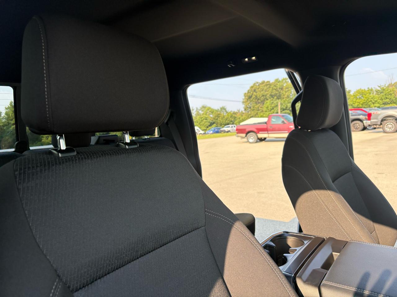 Ford F-150 4WD SuperCrew 145" XLT 2023