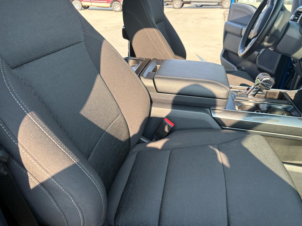 Ford F-150 4WD SuperCrew 145" XLT 2023
