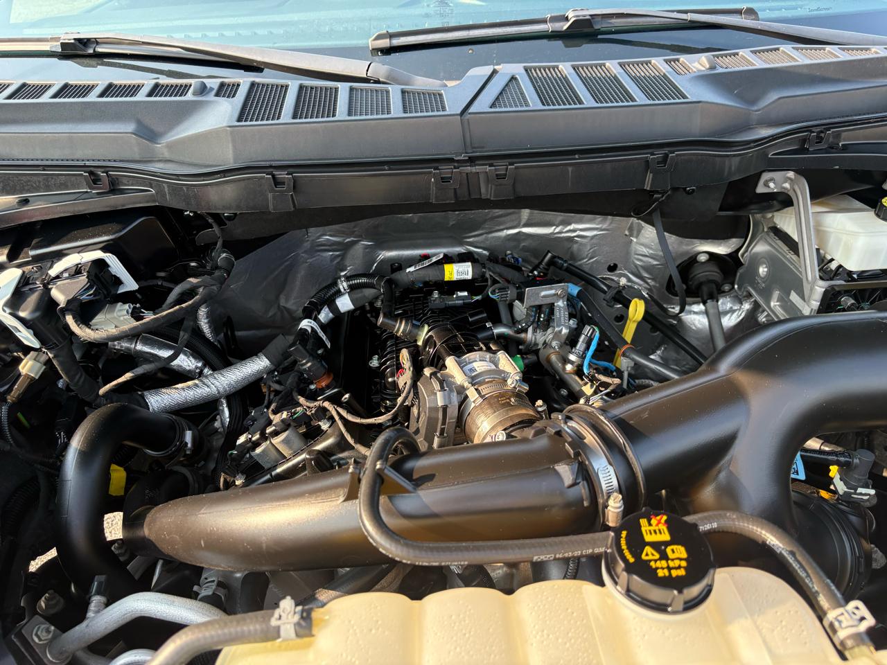 Ford F-150 4WD SuperCrew 145" XLT 2023