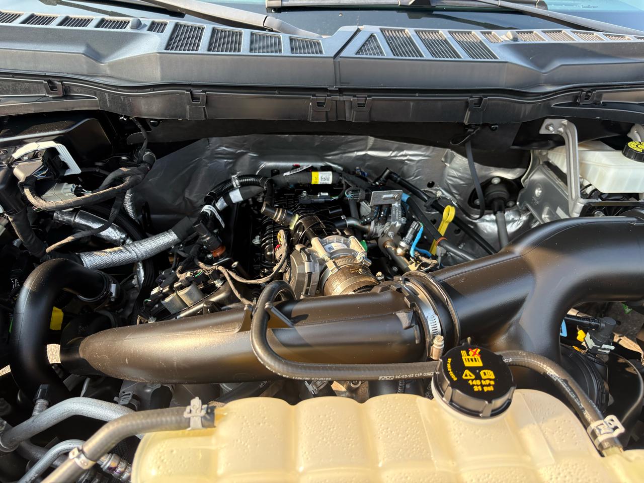 Ford F-150 4WD SuperCrew 145" XLT 2023