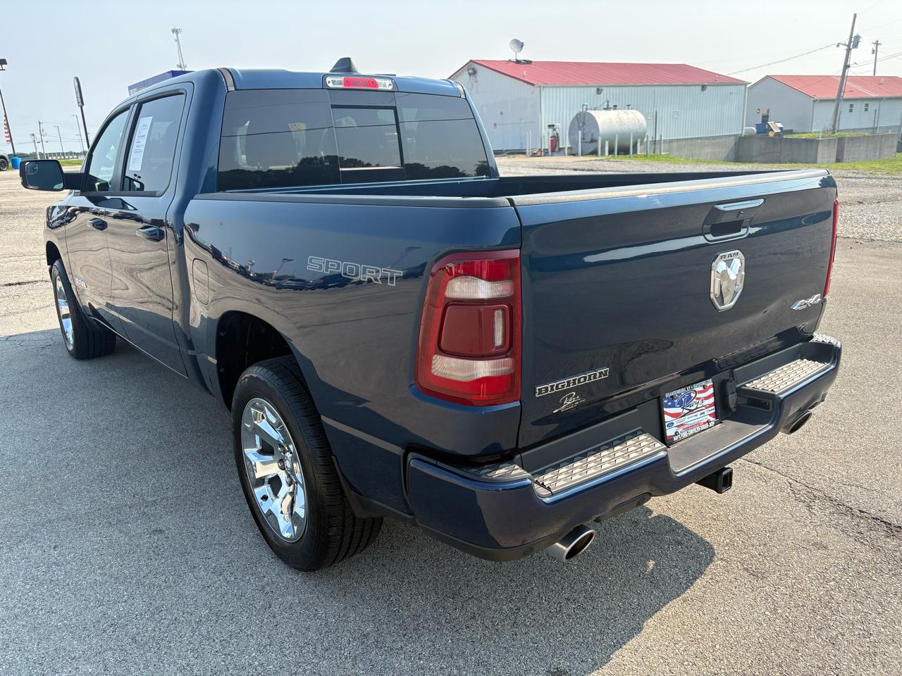 RAM 1500 Big Horn 4x4 Crew Cab 5'7" Box 2023