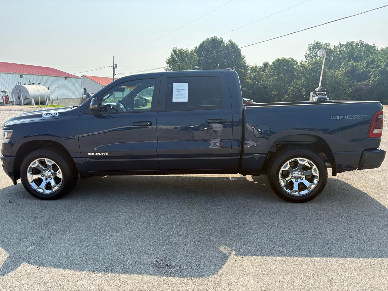 RAM 1500 Big Horn 4x4 Crew Cab 5'7" Box 2023