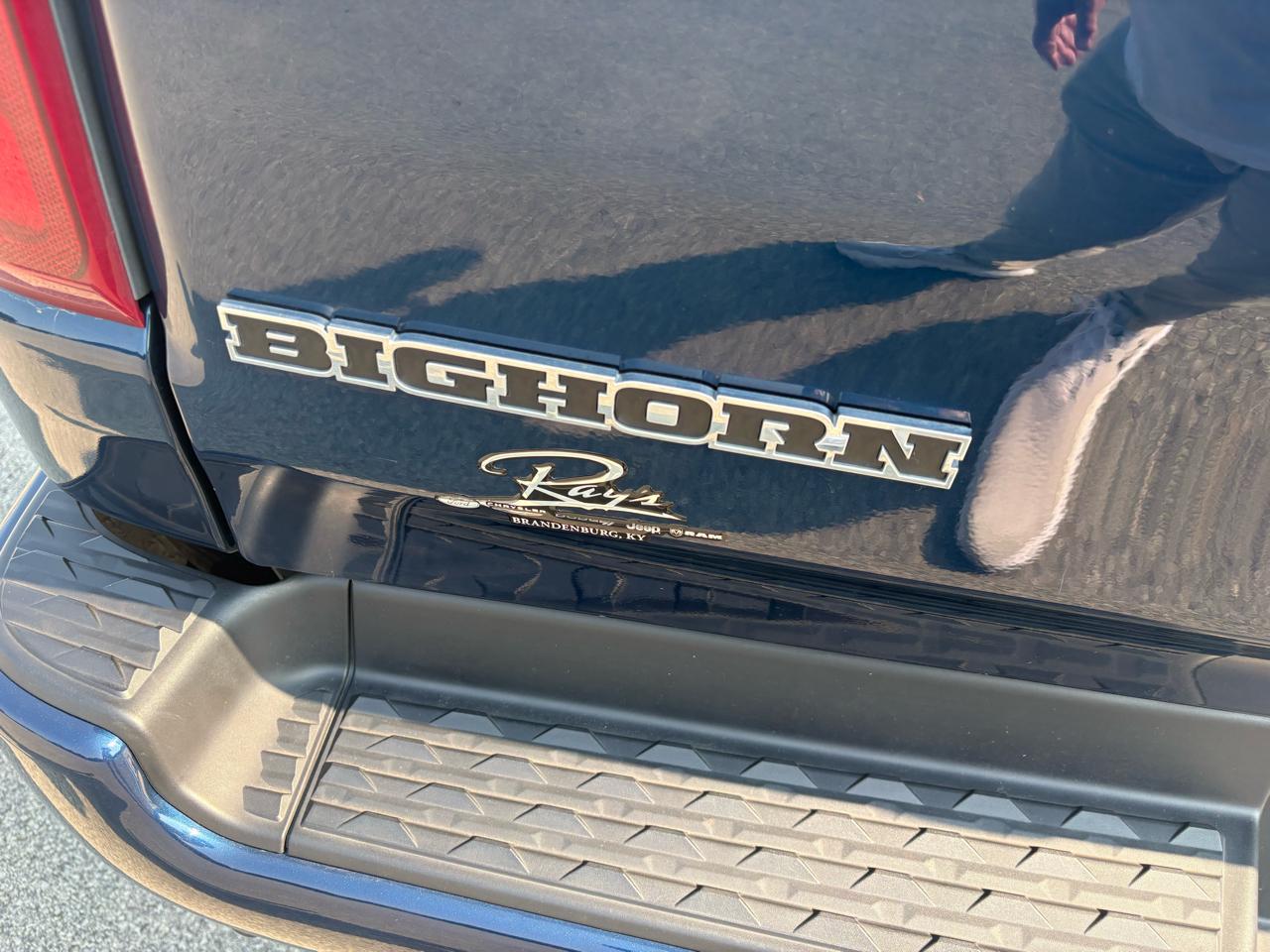 RAM 1500 Big Horn 4x4 Crew Cab 5'7" Box 2023