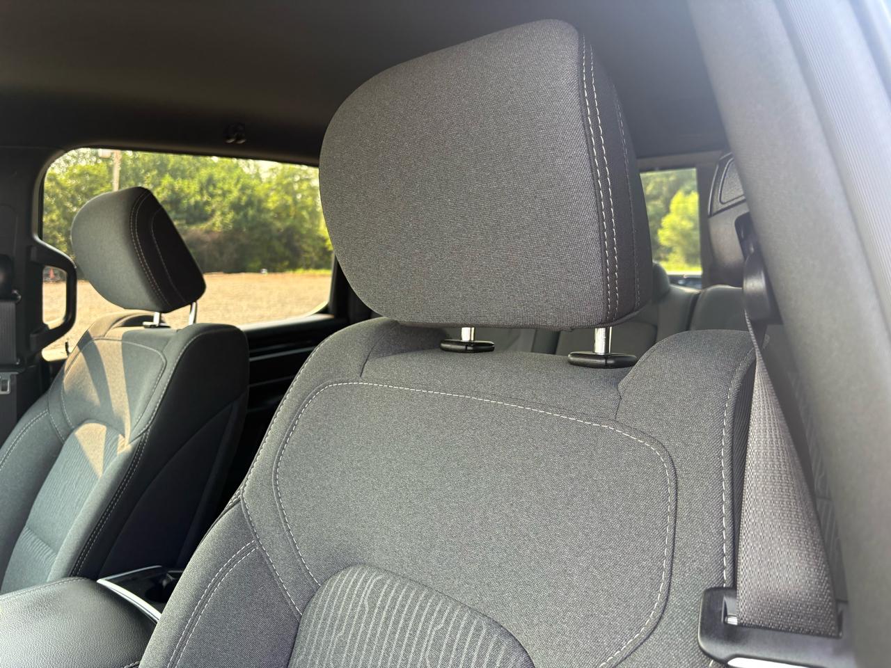 RAM 1500 Big Horn 4x4 Crew Cab 5'7" Box 2023