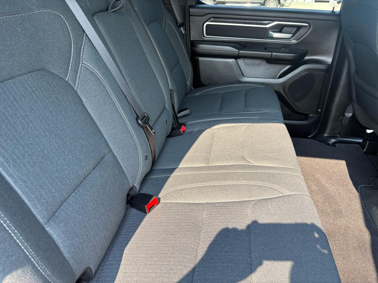 RAM 1500 Big Horn 4x4 Crew Cab 5'7" Box 2023
