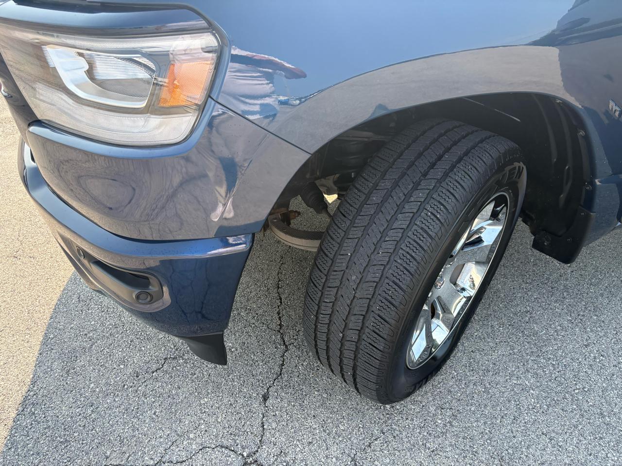 RAM 1500 Big Horn 4x4 Crew Cab 5'7" Box 2023