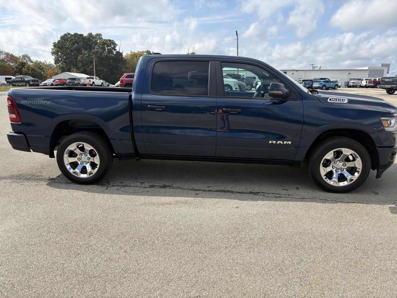 RAM 1500 Big Horn 4x4 Crew Cab 5'7" Box 2023