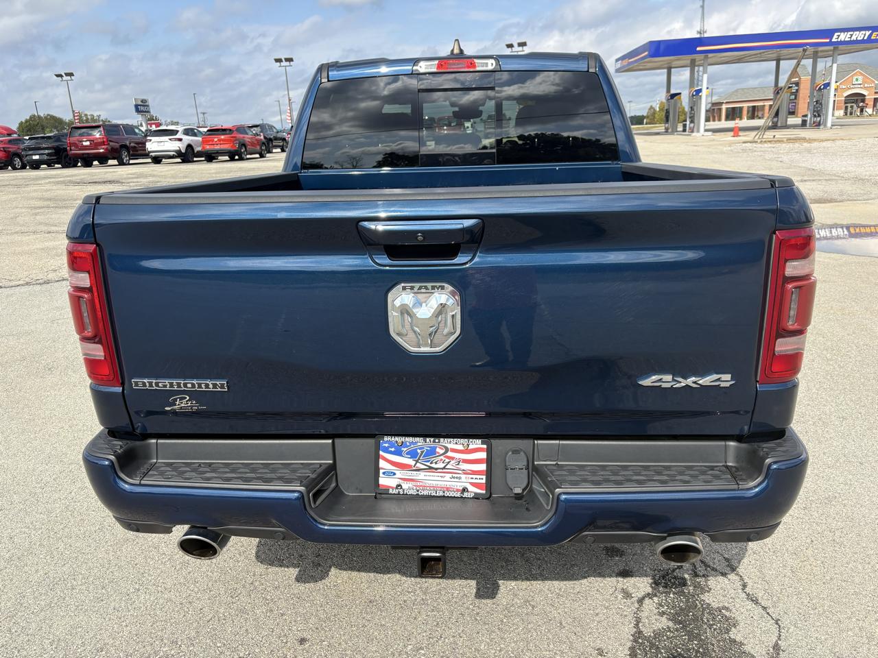RAM 1500 Big Horn 4x4 Crew Cab 5'7" Box 2023