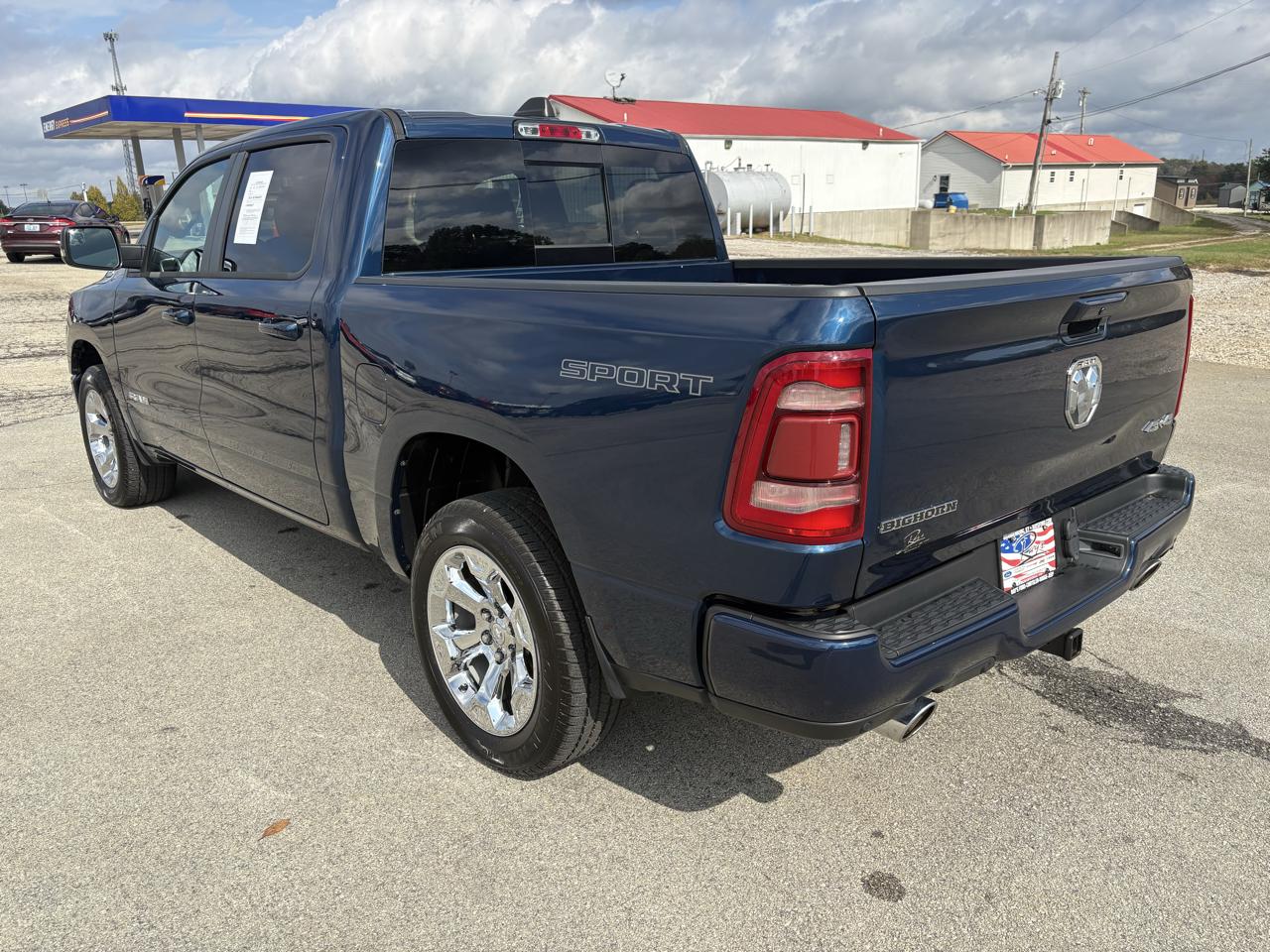 RAM 1500 Big Horn 4x4 Crew Cab 5'7" Box 2023