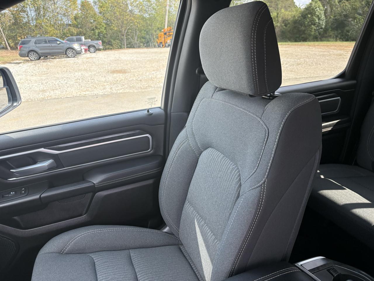 RAM 1500 Big Horn 4x4 Crew Cab 5'7" Box 2023
