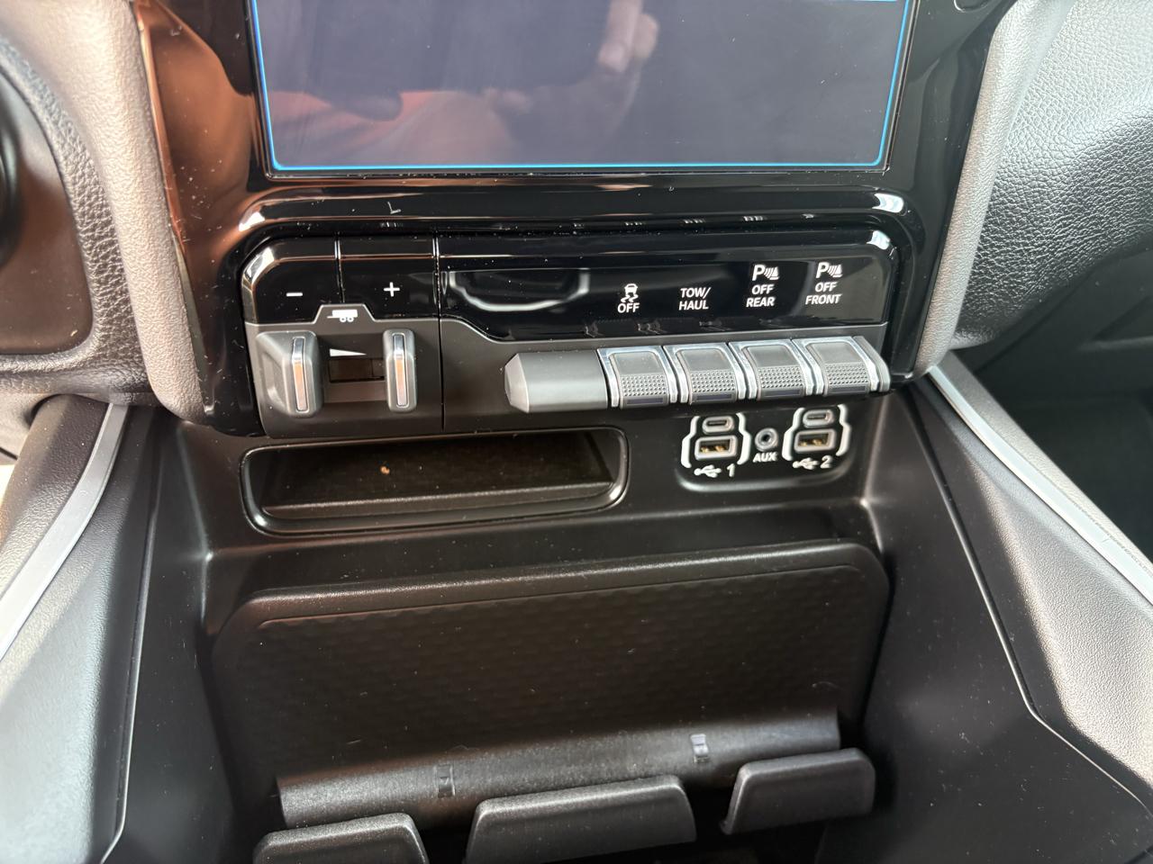 RAM 1500 Big Horn 4x4 Crew Cab 5'7" Box 2023