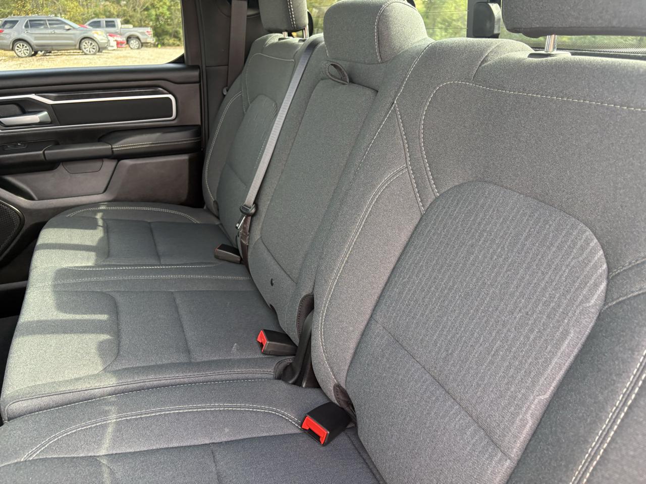 RAM 1500 Big Horn 4x4 Crew Cab 5'7" Box 2023
