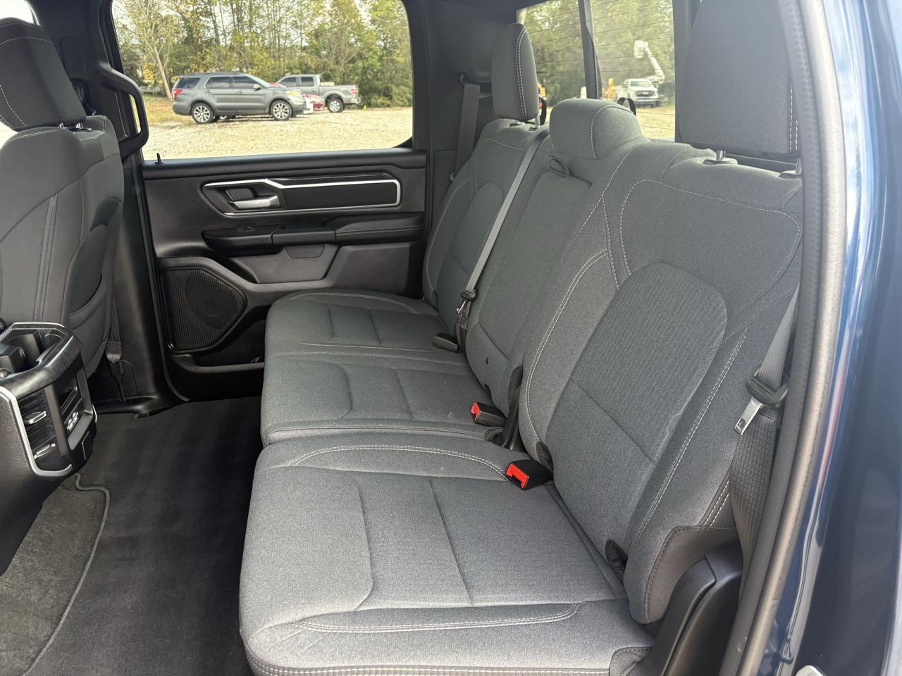 RAM 1500 Big Horn 4x4 Crew Cab 5'7" Box 2023