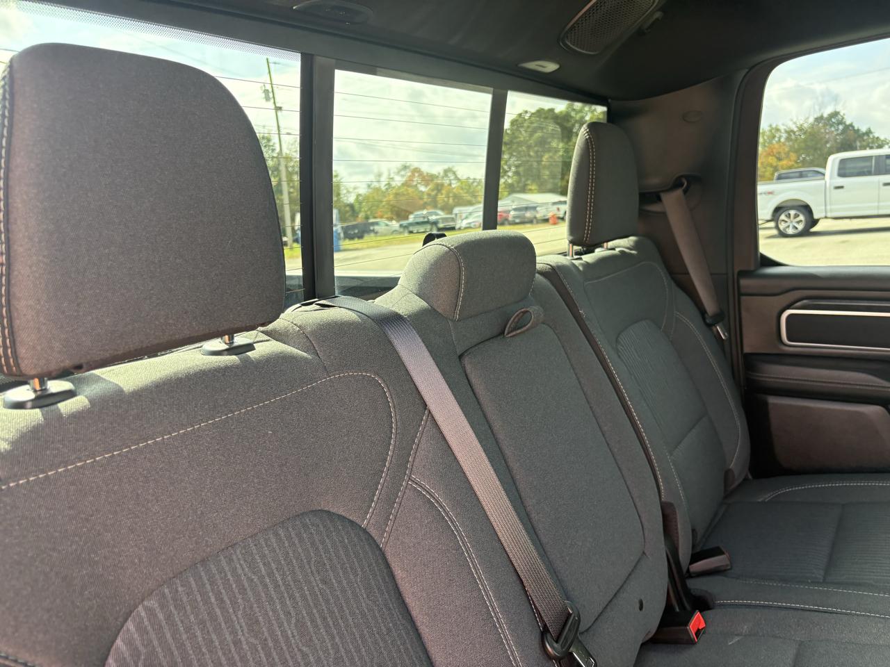RAM 1500 Big Horn 4x4 Crew Cab 5'7" Box 2023