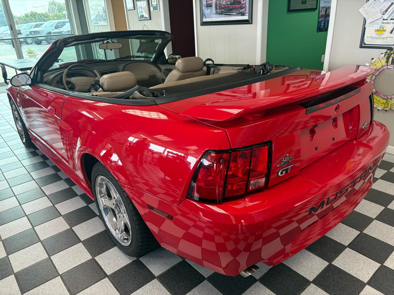 Ford Mustang 2dr Conv GT Deluxe 2004