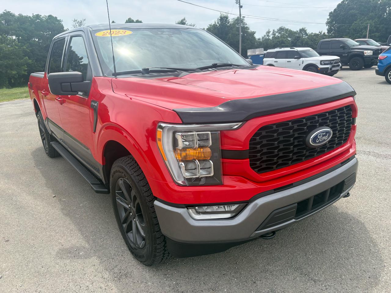 Ford F-150 4WD SuperCrew 145" XLT 2023