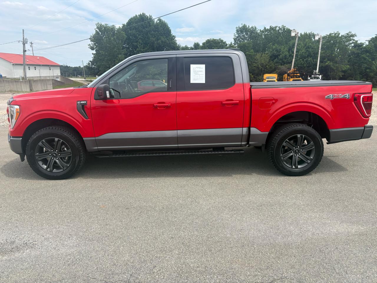 Ford F-150 4WD SuperCrew 145" XLT 2023