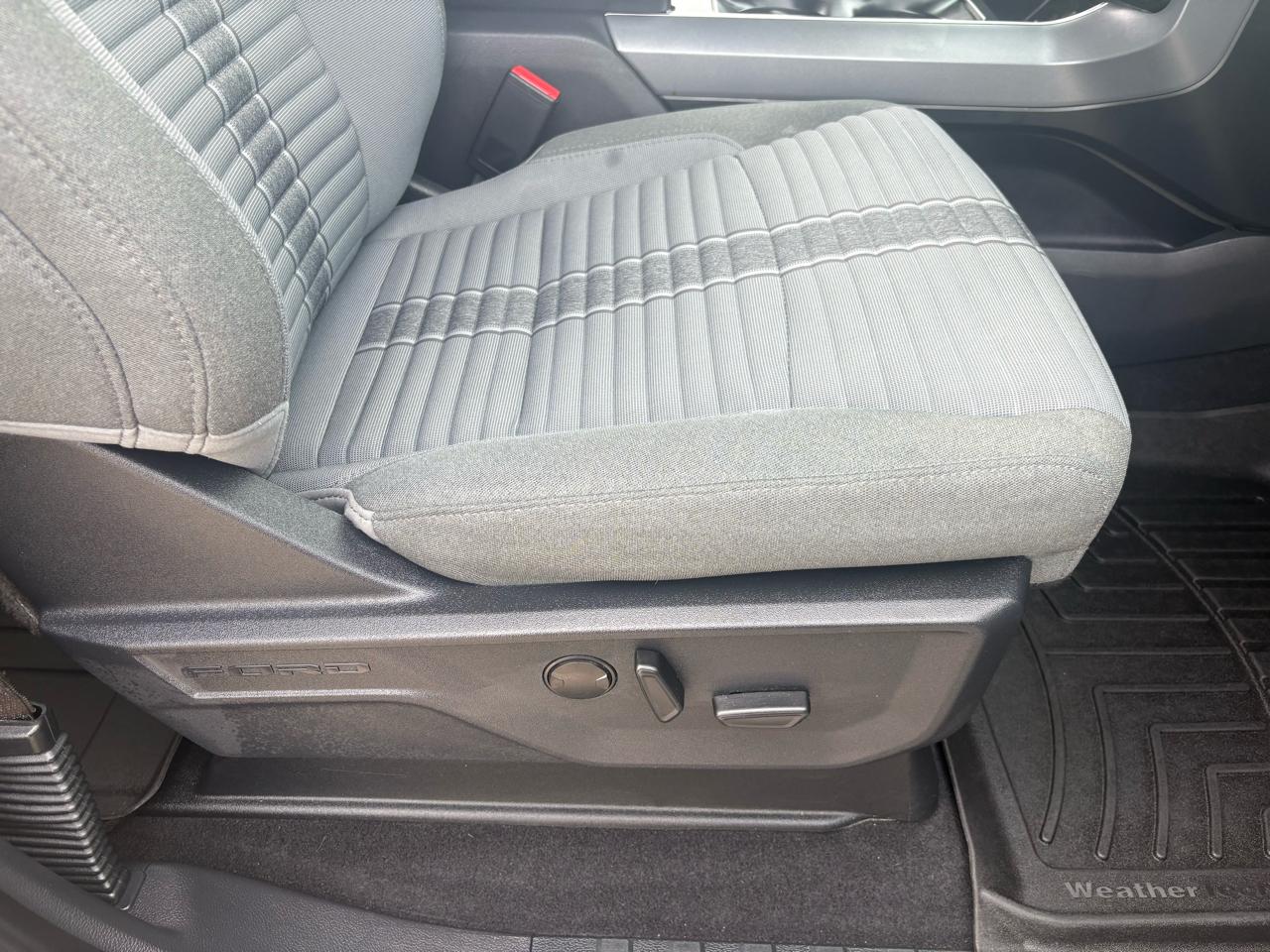 Ford F-150 4WD SuperCrew 145" XLT 2023