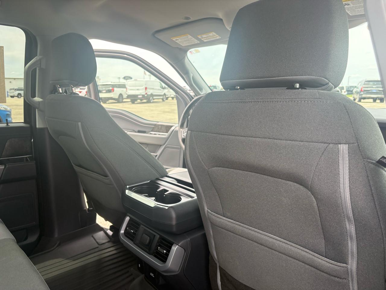 Ford F-150 4WD SuperCrew 145" XLT 2023