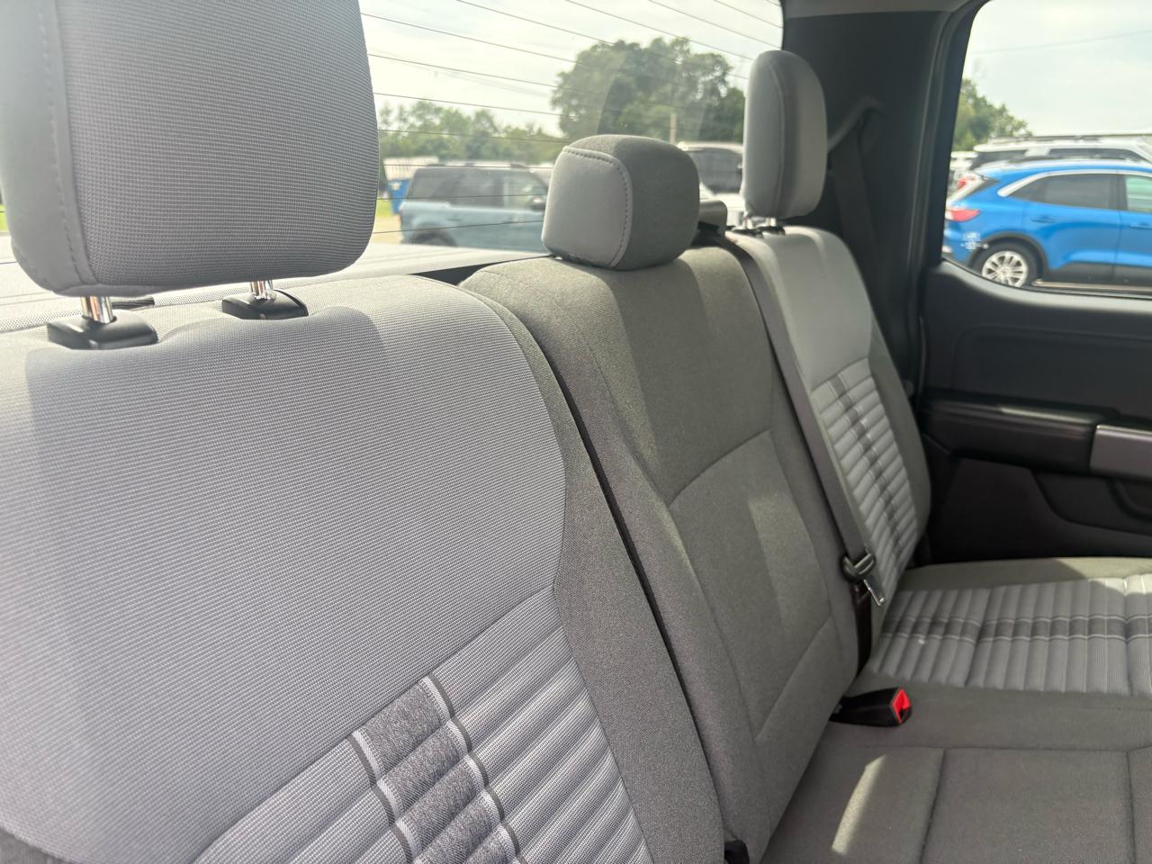 Ford F-150 4WD SuperCrew 145" XLT 2023