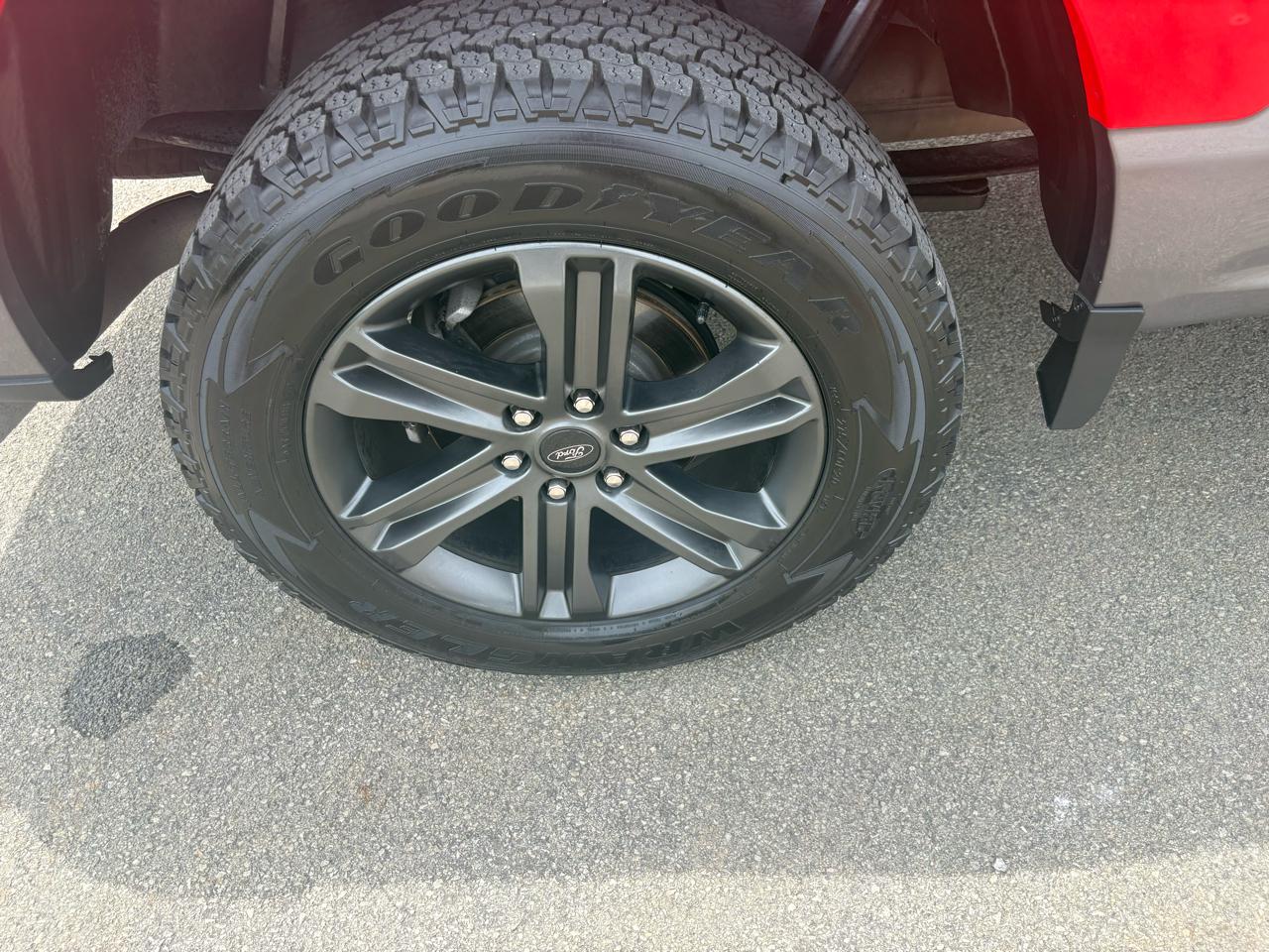 Ford F-150 4WD SuperCrew 145" XLT 2023