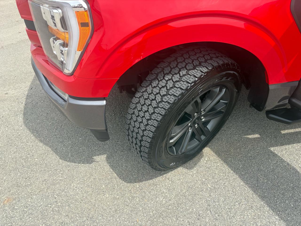 Ford F-150 4WD SuperCrew 145" XLT 2023