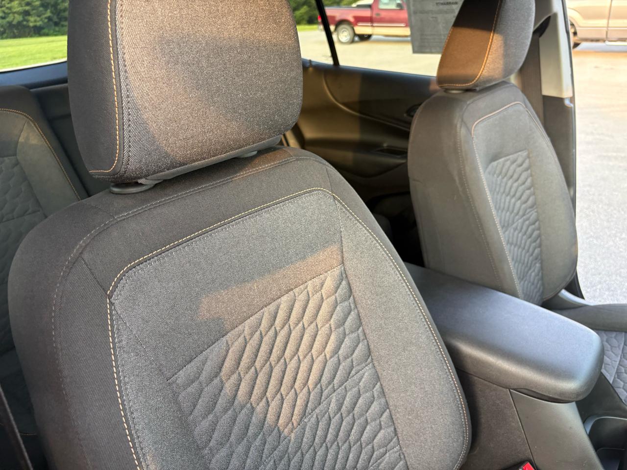 Chevrolet Equinox FWD 4dr LT w/1LT 2018