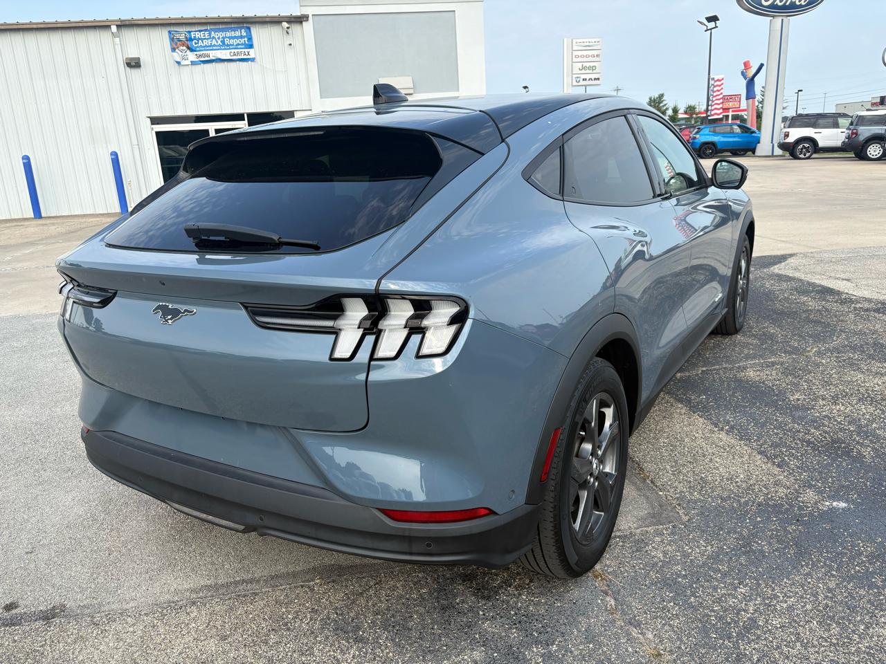 Ford Mustang Mach-E Select AWD 2023