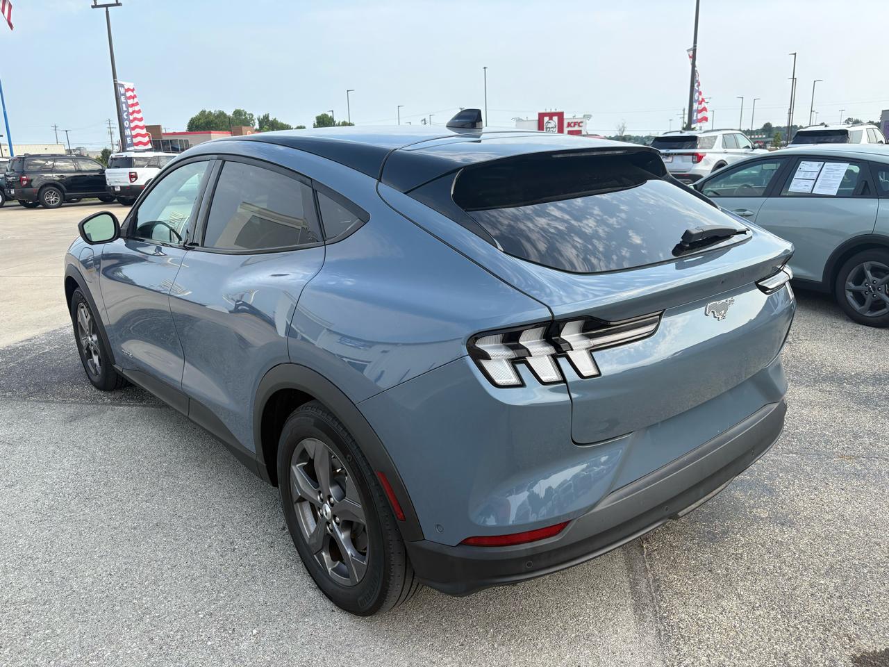 Ford Mustang Mach-E Select AWD 2023