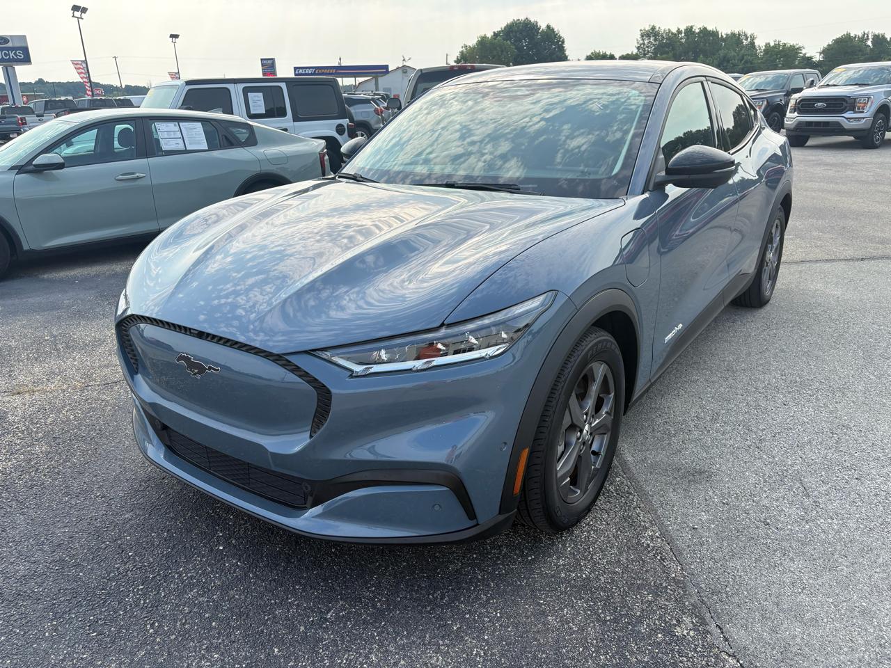 Ford Mustang Mach-E Select AWD 2023