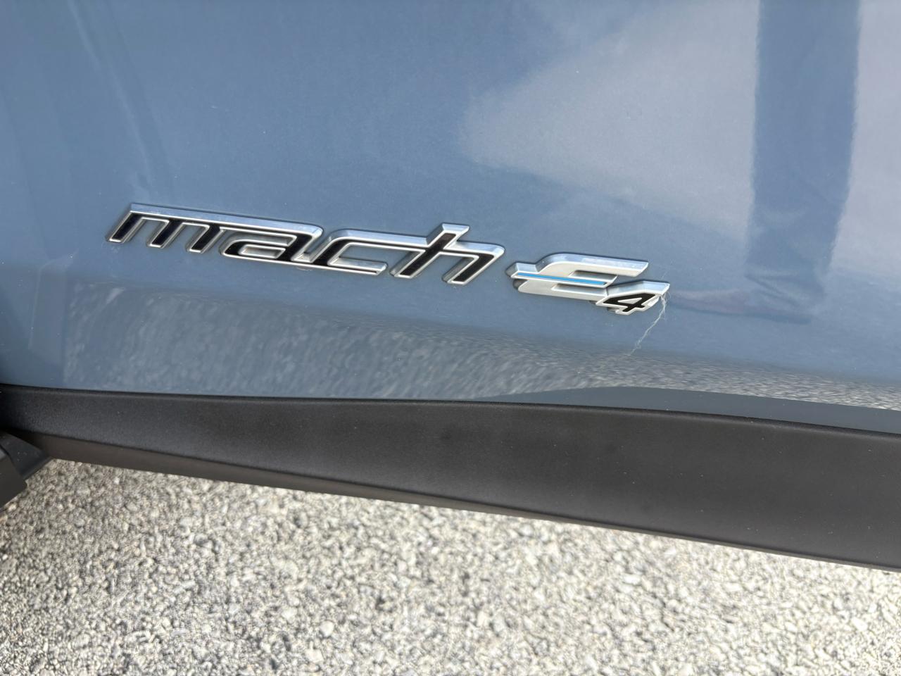 Ford Mustang Mach-E Select AWD 2023