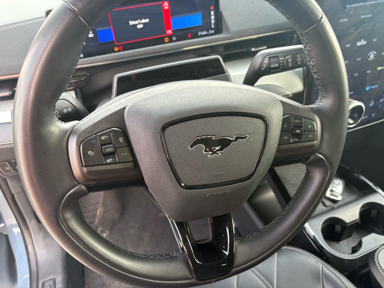Ford Mustang Mach-E Select AWD 2023