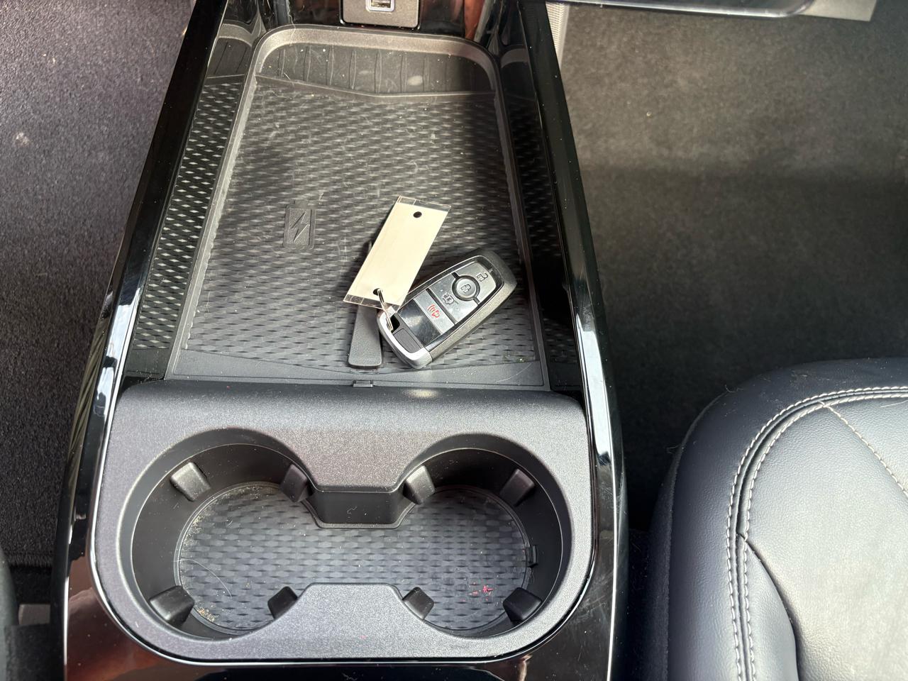 Ford Mustang Mach-E Select AWD 2023