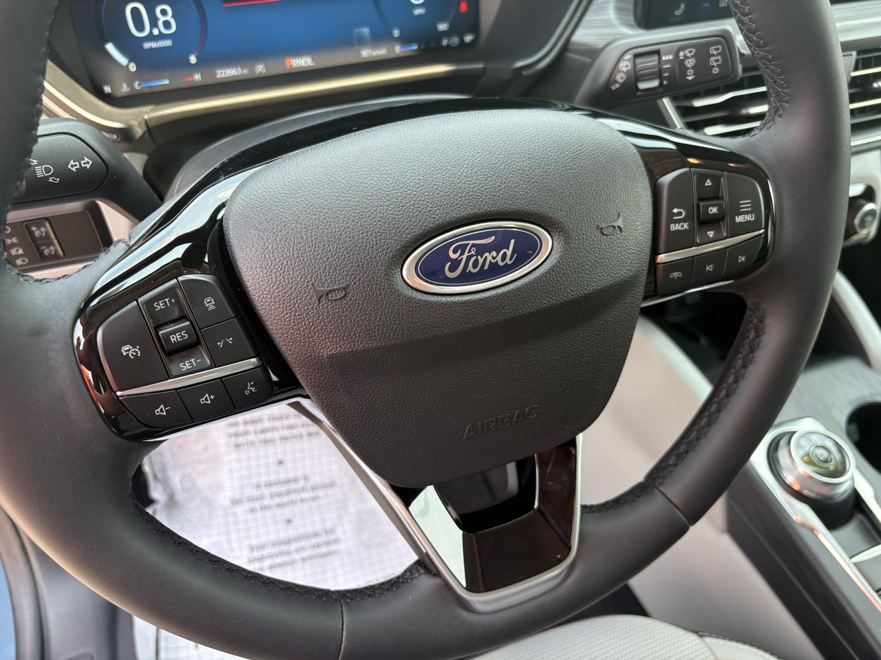 Ford Escape Platinum AWD 2024