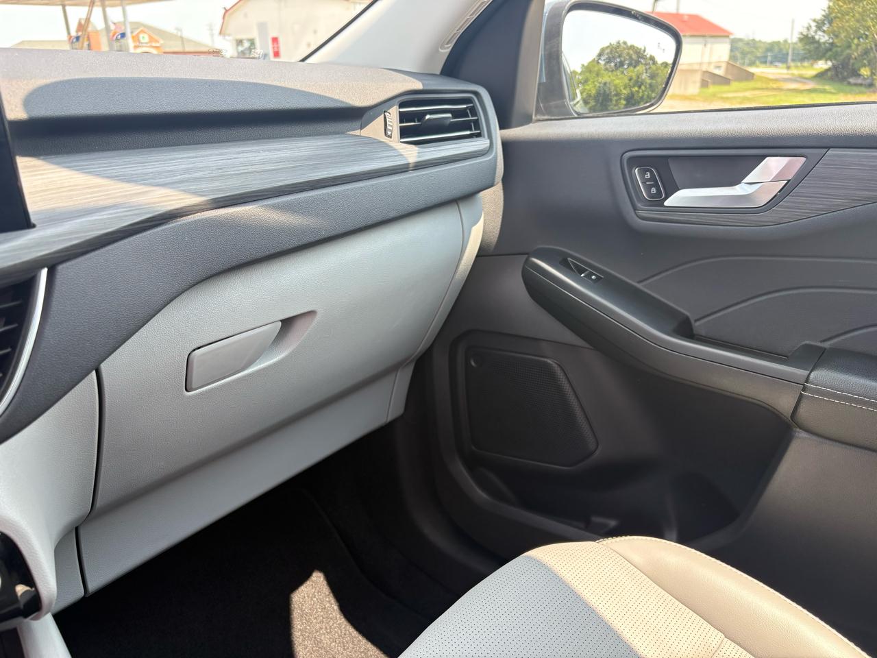 Ford Escape Platinum AWD 2024