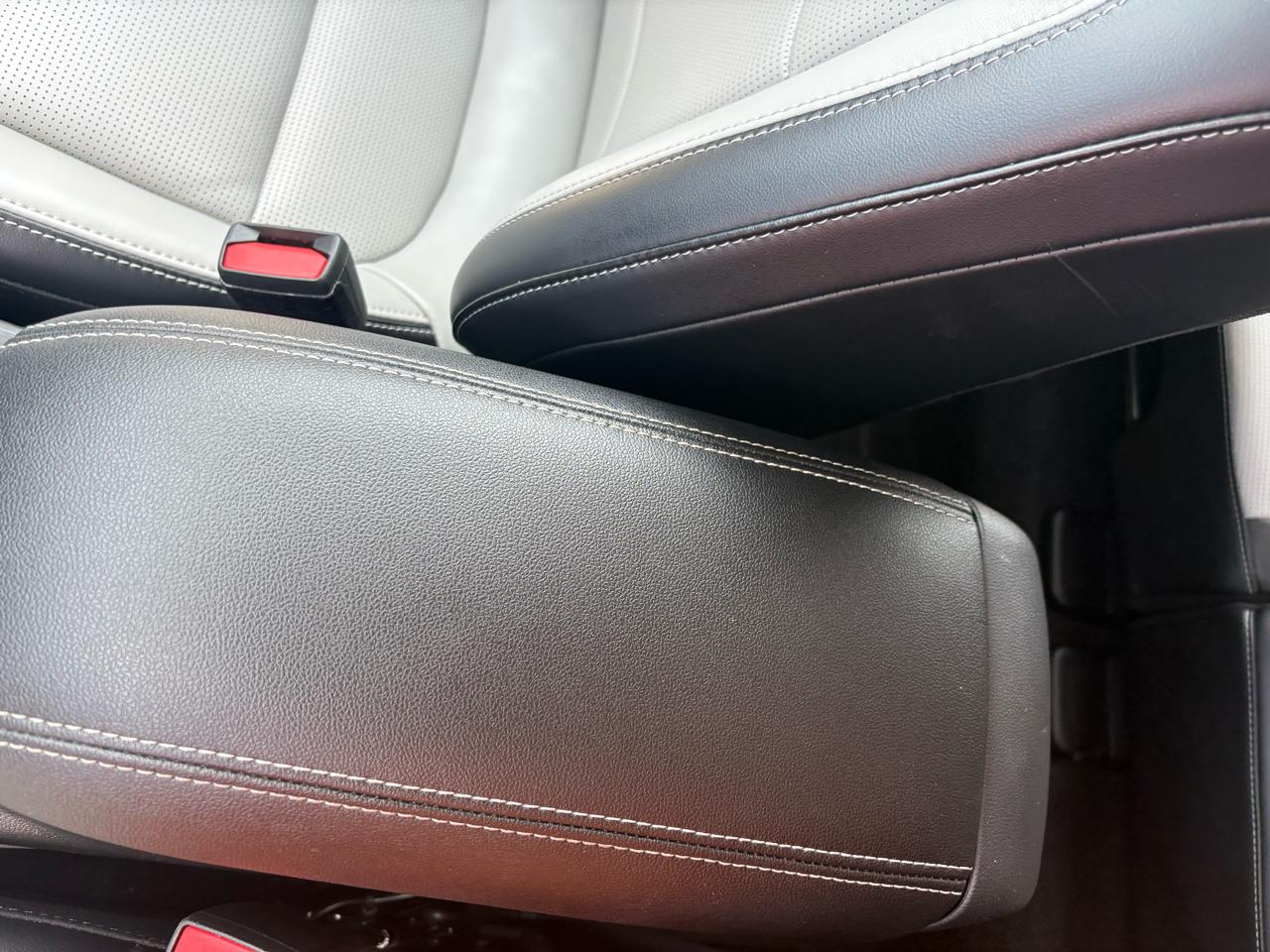 Ford Escape Platinum AWD 2024