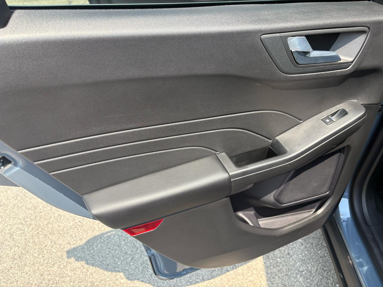 Ford Escape Platinum AWD 2024
