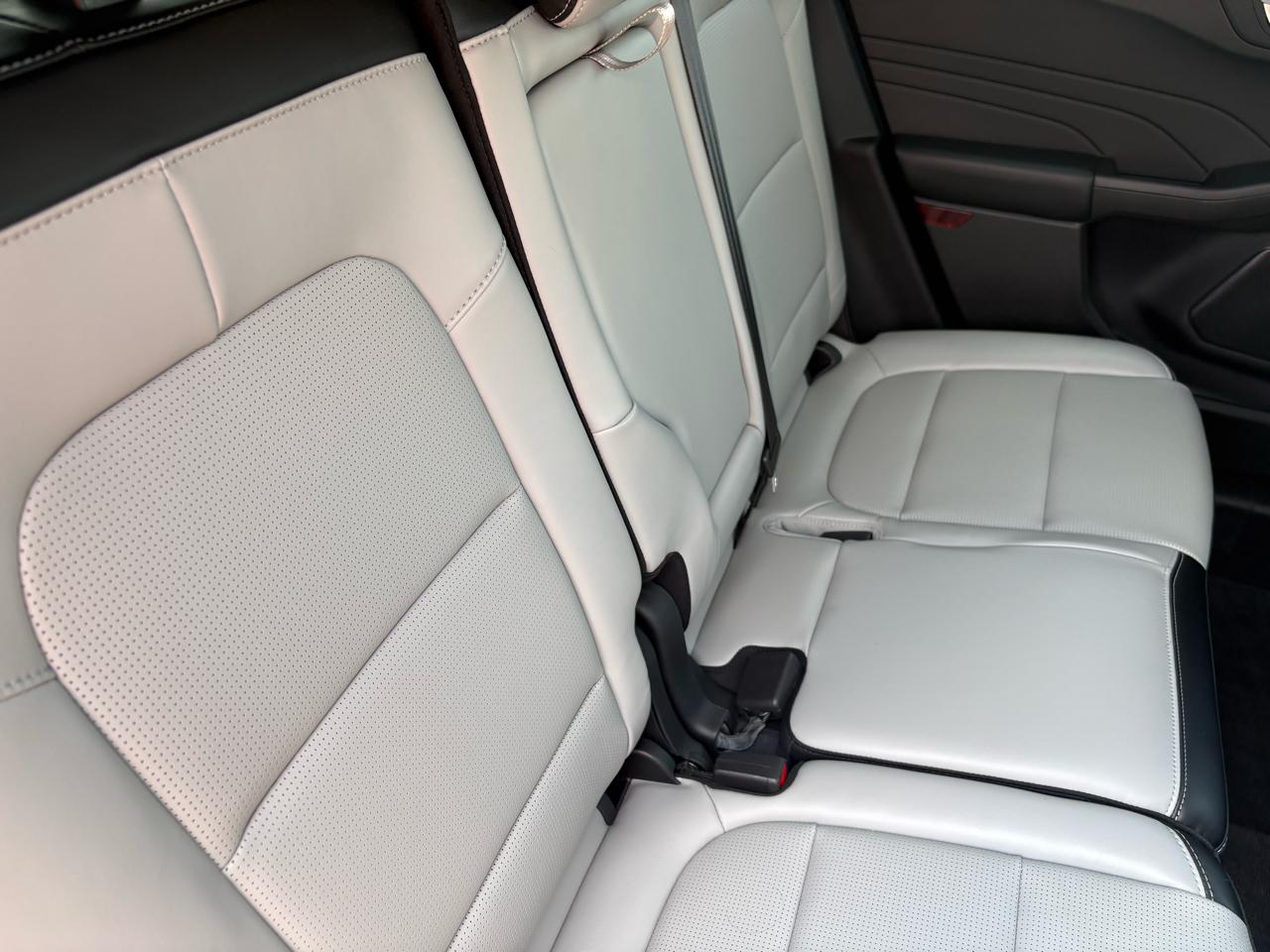 Ford Escape Platinum AWD 2024