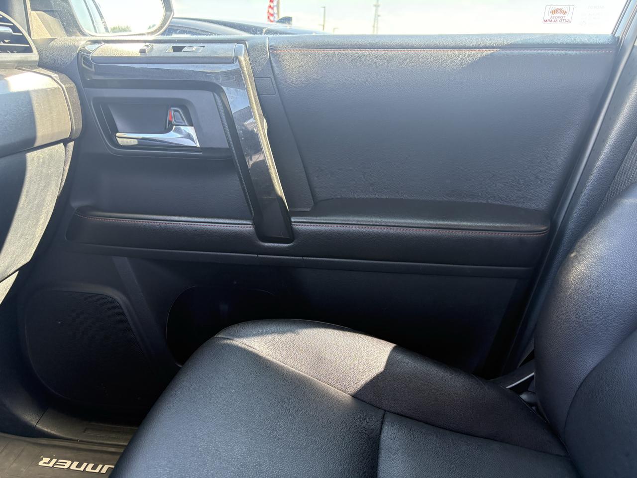 Toyota 4Runner 4WD 4dr V6 Trail Premium (Natl) 2015