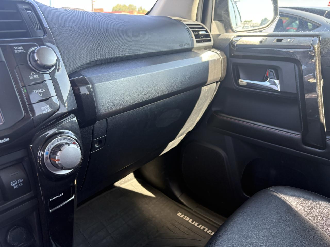 Toyota 4Runner 4WD 4dr V6 Trail Premium (Natl) 2015