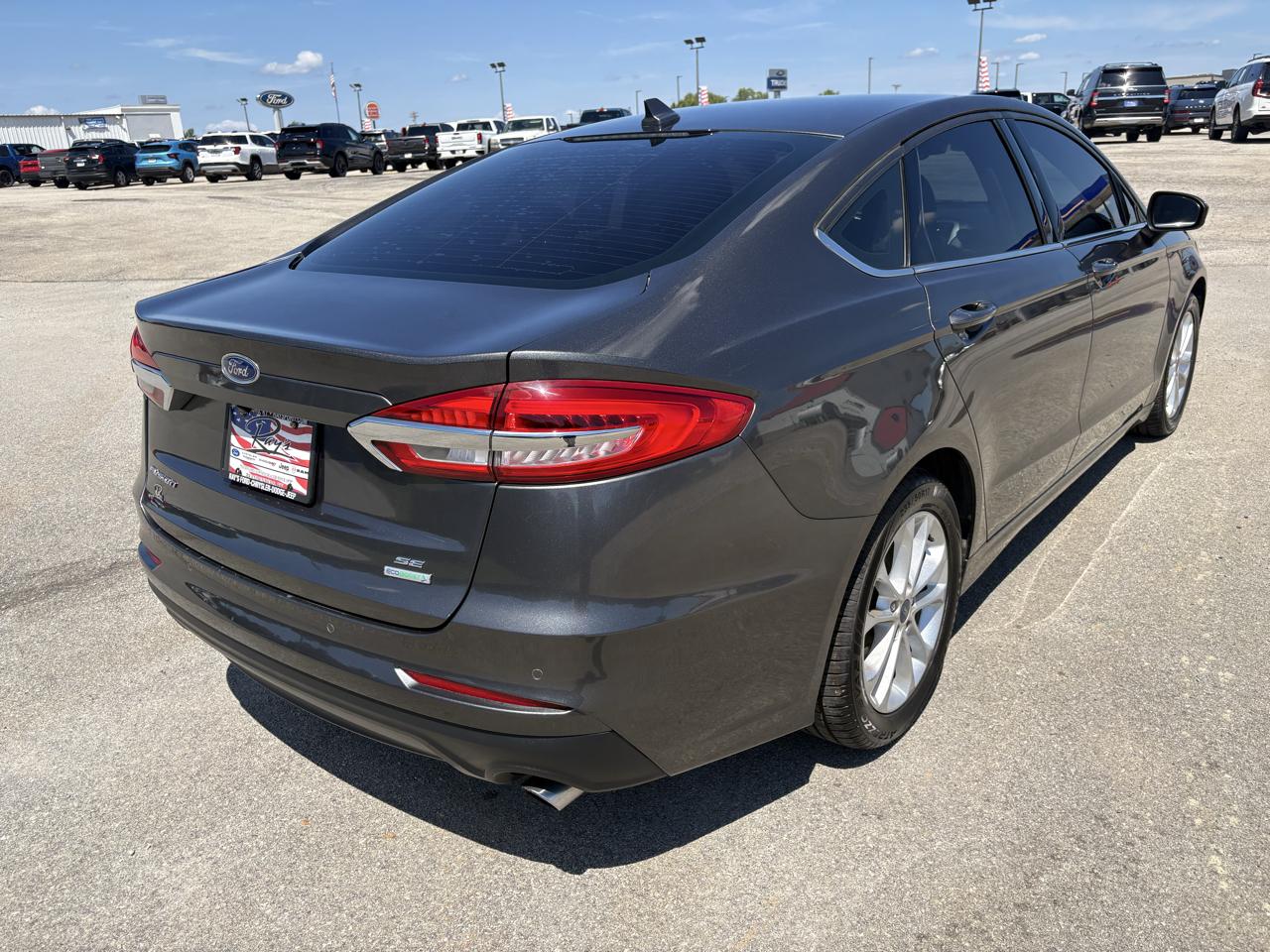 Ford Fusion SE FWD 2019