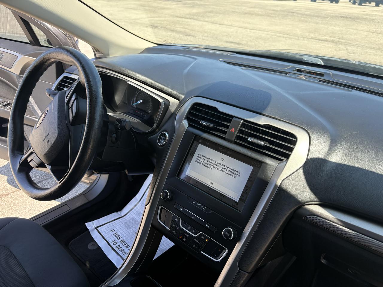 Ford Fusion SE FWD 2019