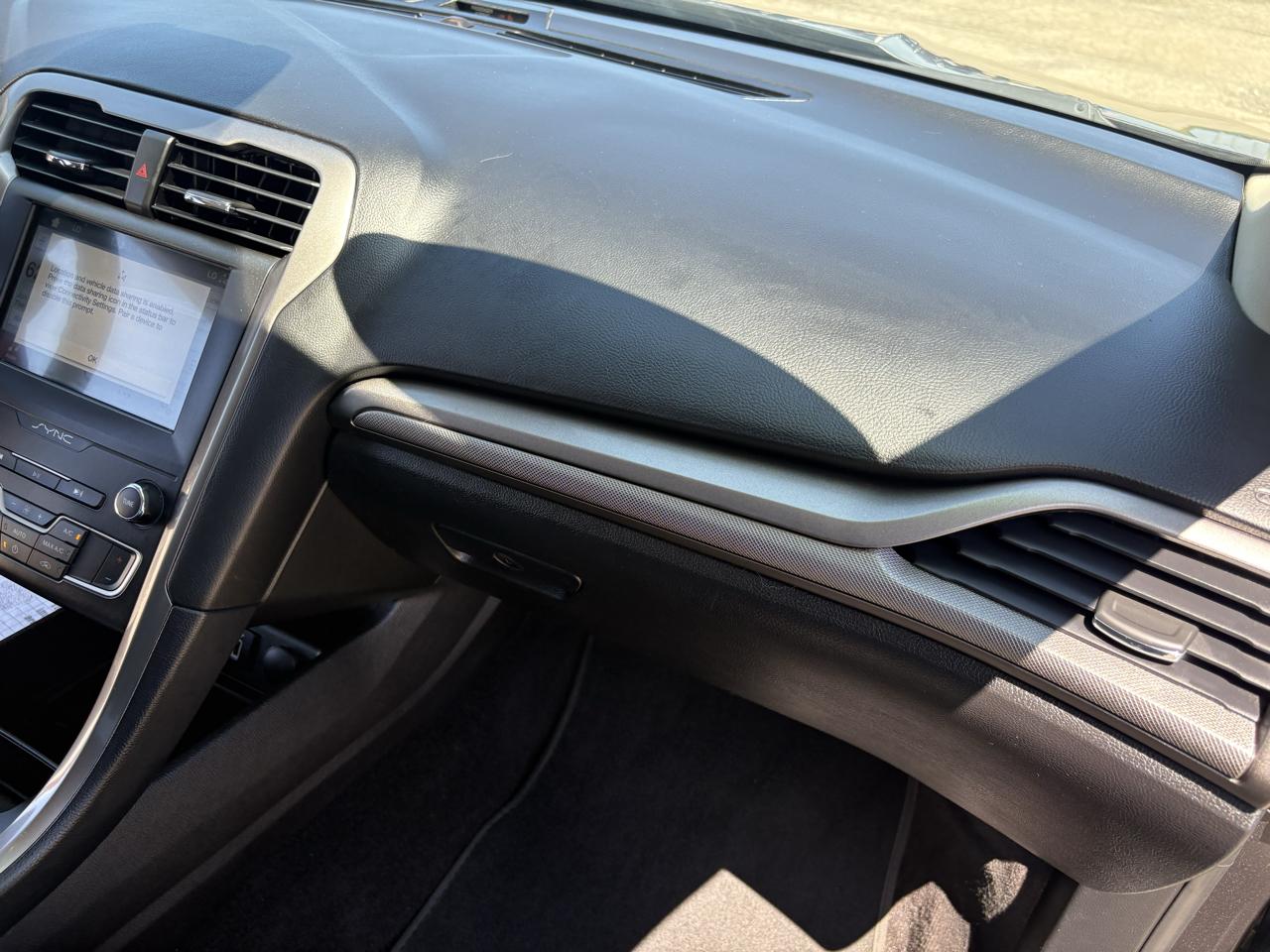 Ford Fusion SE FWD 2019